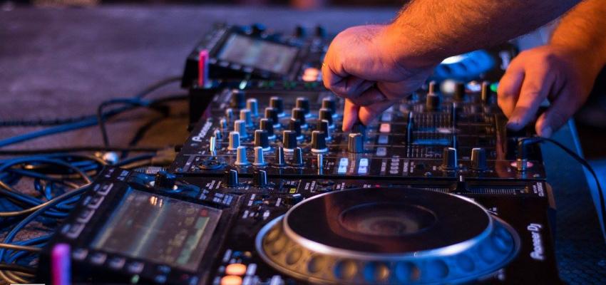 Questa sera Asso DJ in streaming su Radio00TV