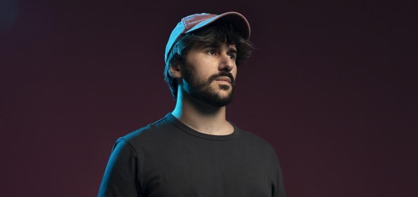 VERSACE sceglie un talento musicale pugliese per la campagna Primavera-Estate 2021