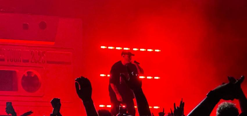Fabri Fibra chiude l’Oversound Music Festival con un live potente e senza sconti