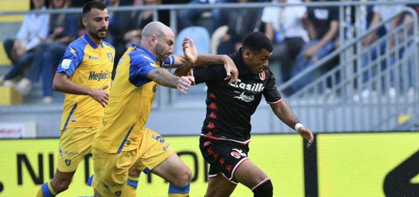 Frosinone-Bari 1-0: Borrelli beffa i Galletti in pieno recupero